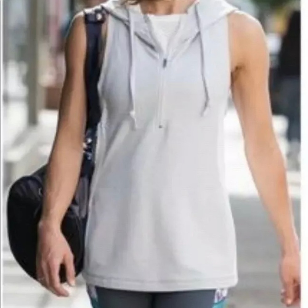 Calia by Carrie Underwood sleeveless top L